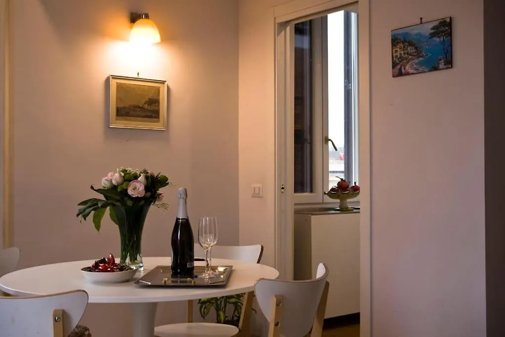Suite Materdei - Art Of Living Naples 0*,