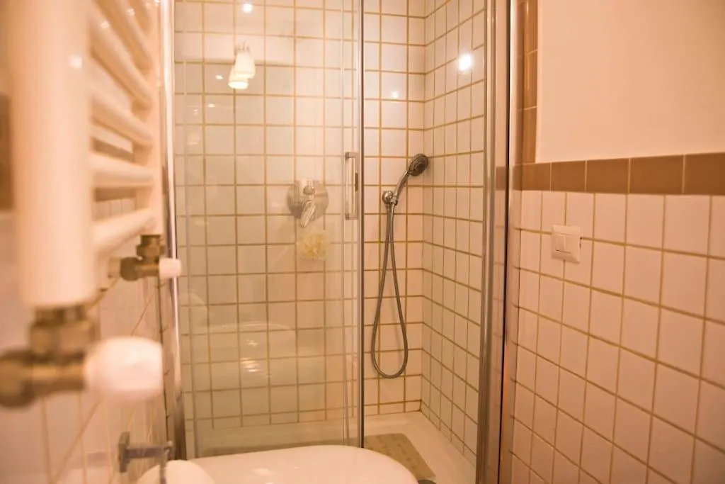 Apartment Suite Materdei - Art Of Living Naples